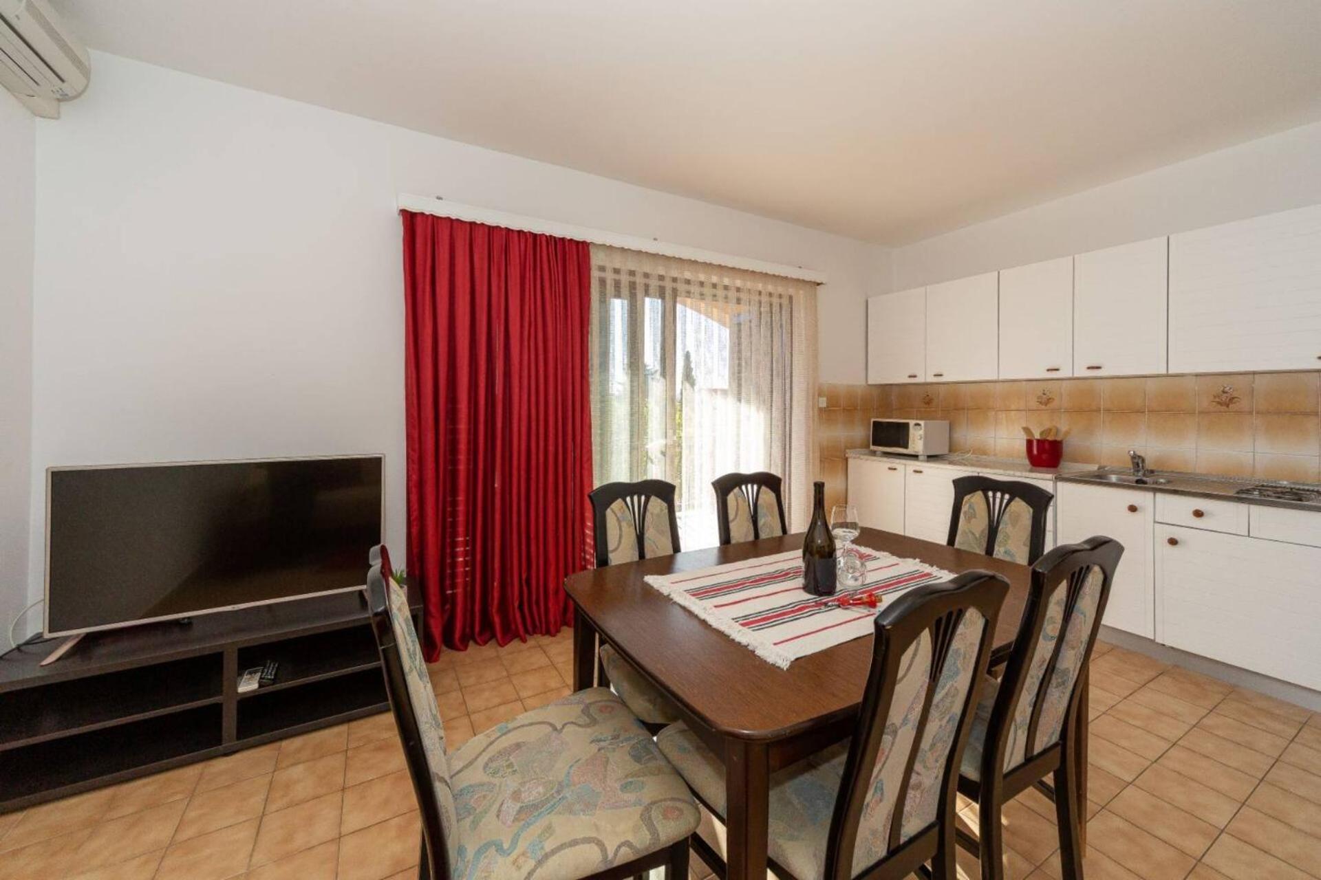 Three Bedroom Apartment In Biograd 비오그라드나모루 외부 사진