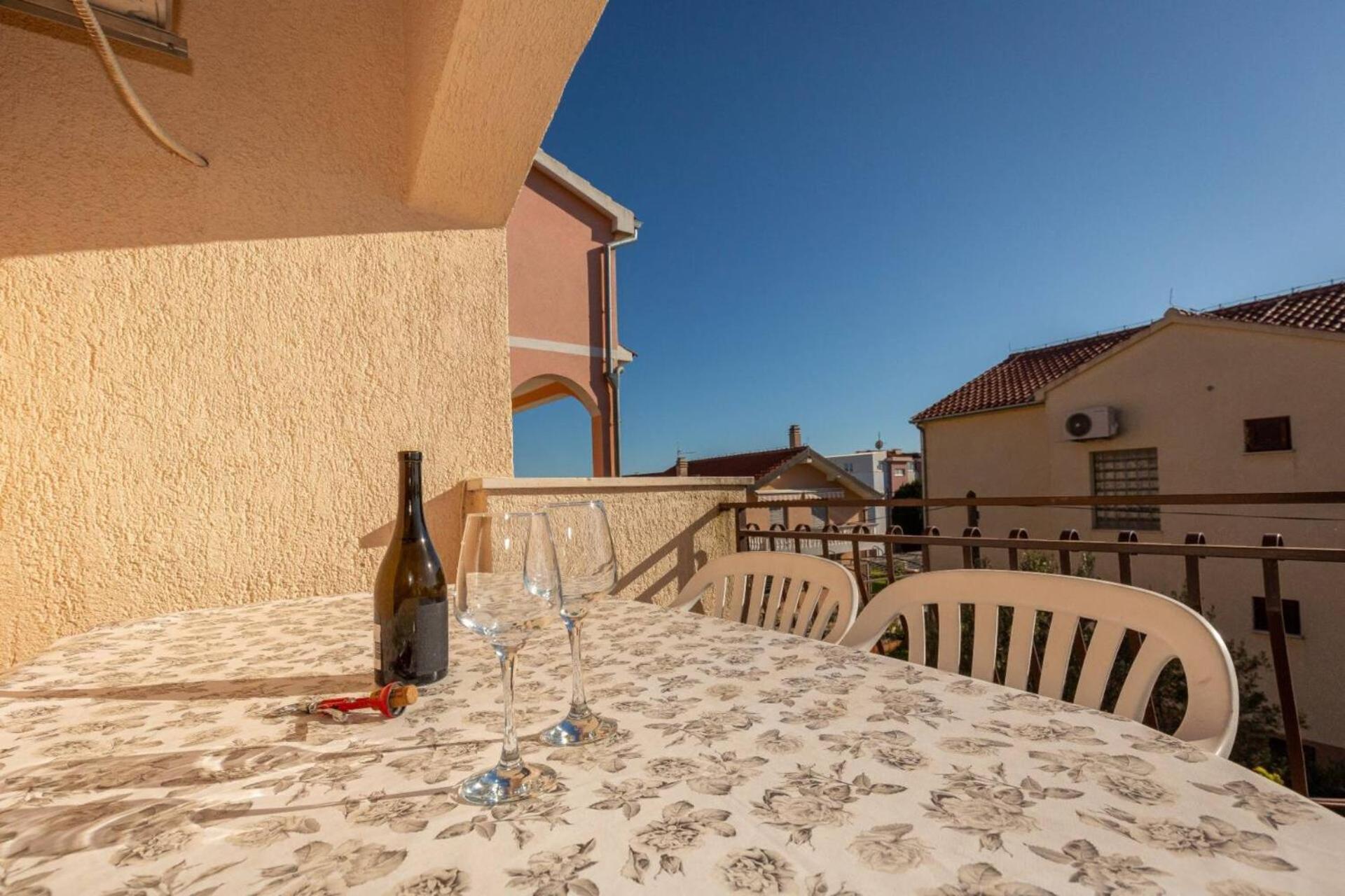 Three Bedroom Apartment In Biograd 비오그라드나모루 외부 사진