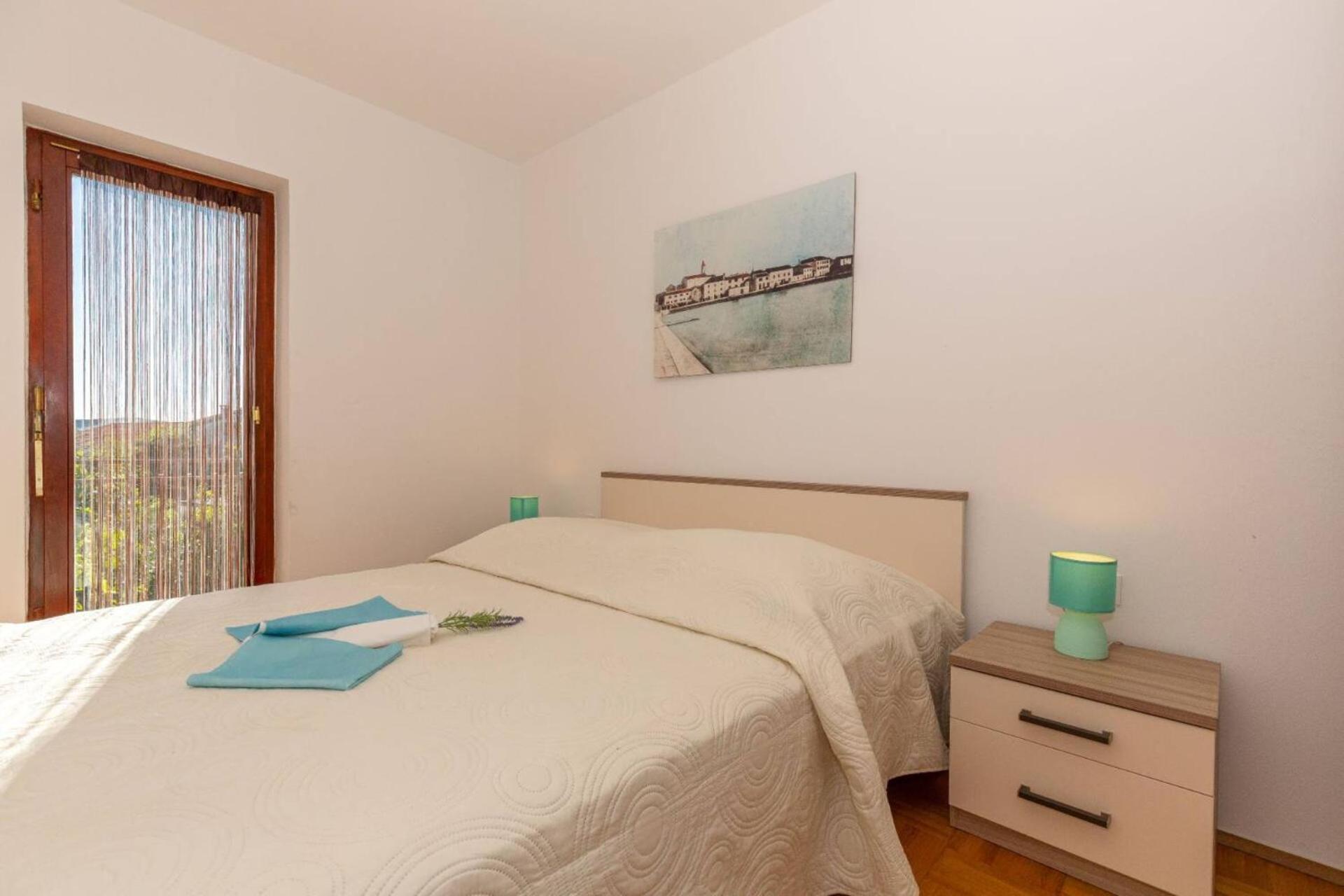 Three Bedroom Apartment In Biograd 비오그라드나모루 외부 사진