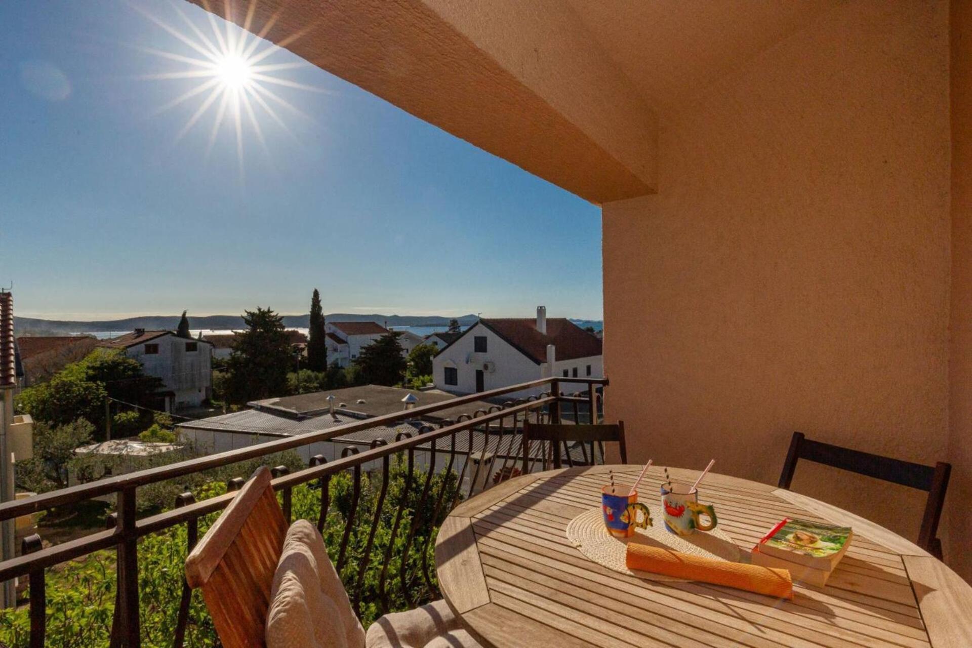 Three Bedroom Apartment In Biograd 비오그라드나모루 외부 사진
