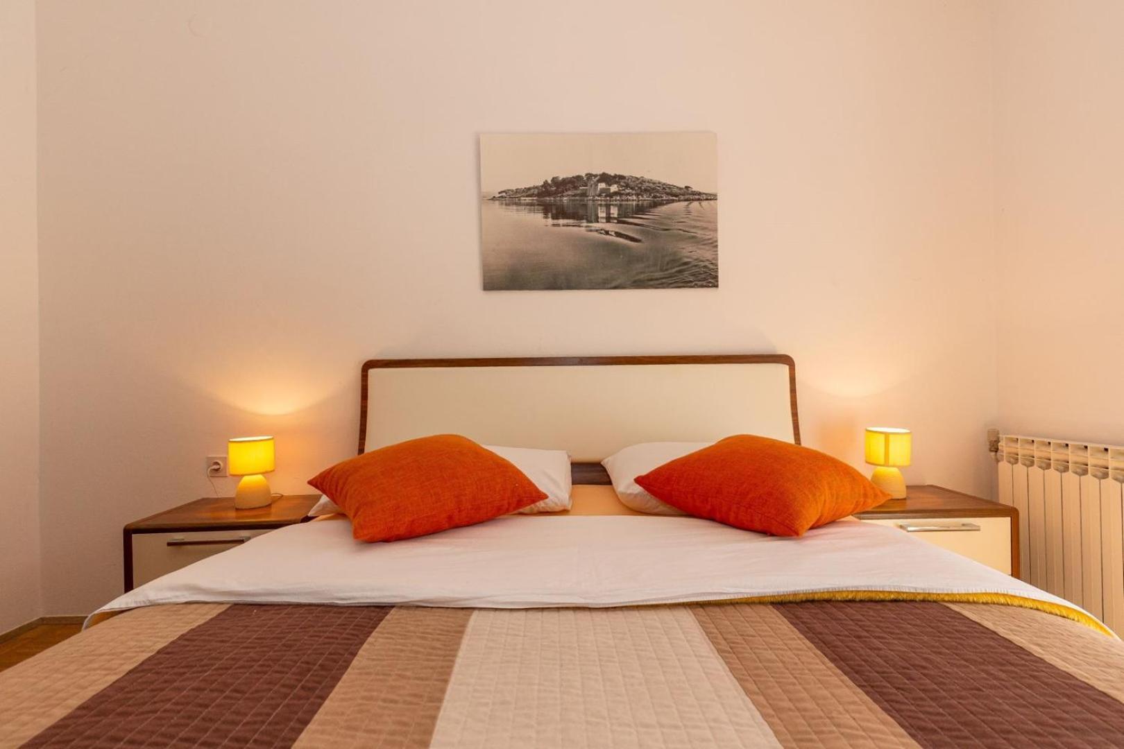 Three Bedroom Apartment In Biograd 비오그라드나모루 외부 사진