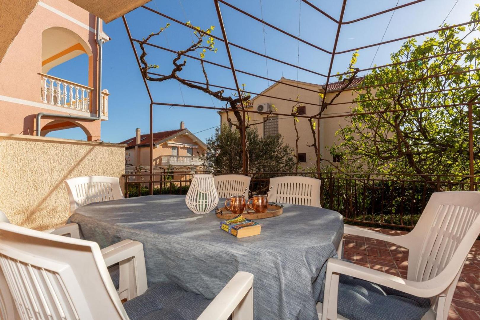 Three Bedroom Apartment In Biograd 비오그라드나모루 외부 사진